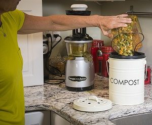 Relaxed Gardener Kitchen Compost Bin